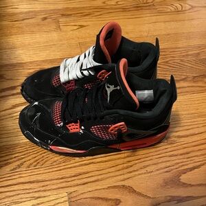 Jordan 4s